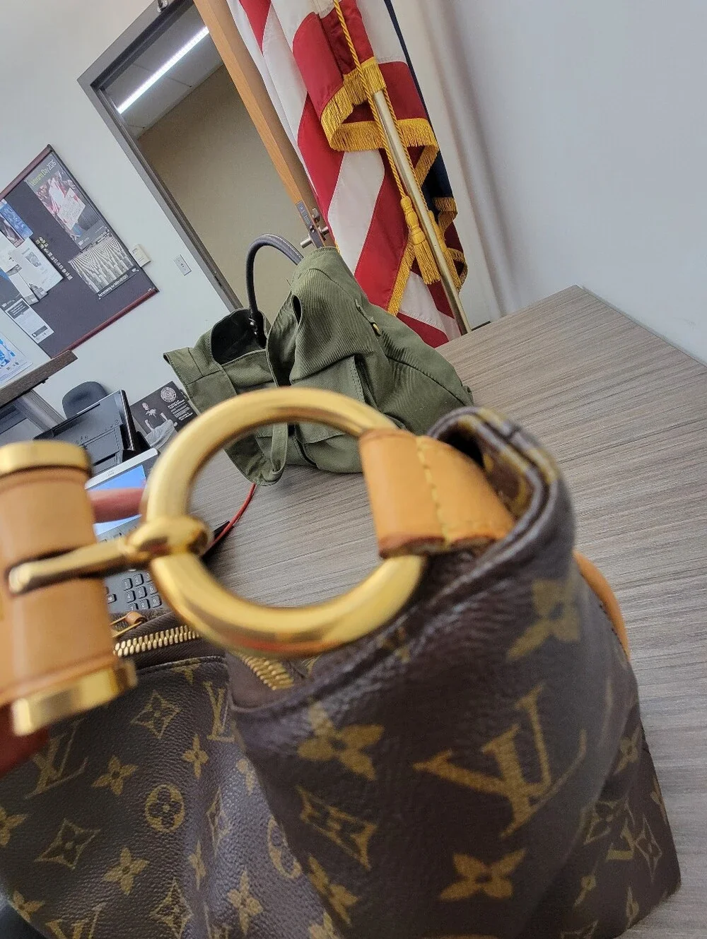 🍒Louis Vuitton Sully PM Monogram Bag